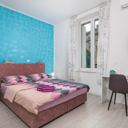 Studio Apartments Fran'S Rijeka Exterior photo