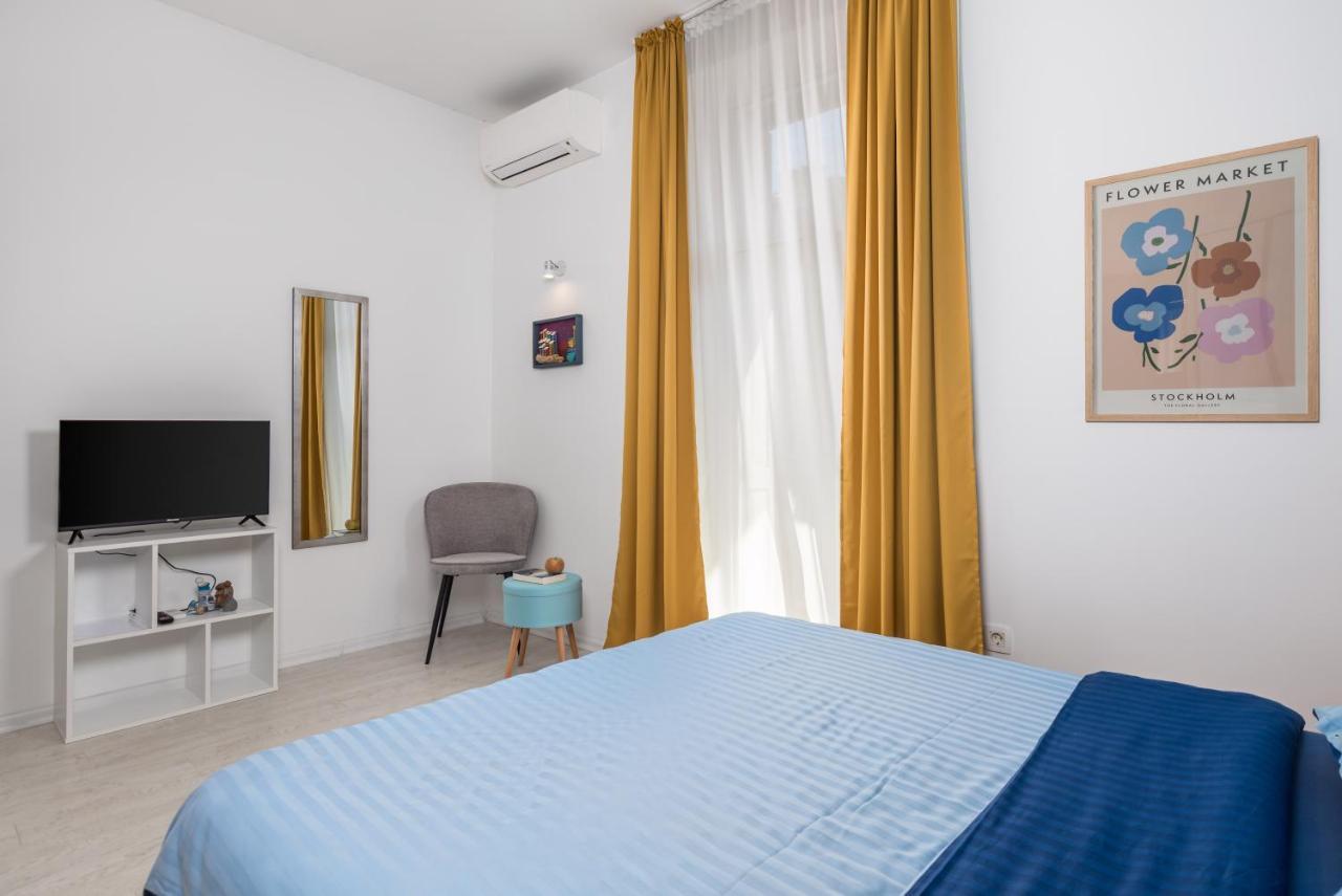 Studio Apartments Fran'S Rijeka Exterior photo