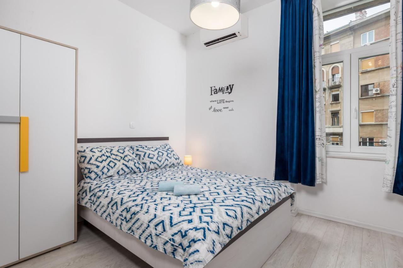 Studio Apartments Fran'S Rijeka Exterior photo