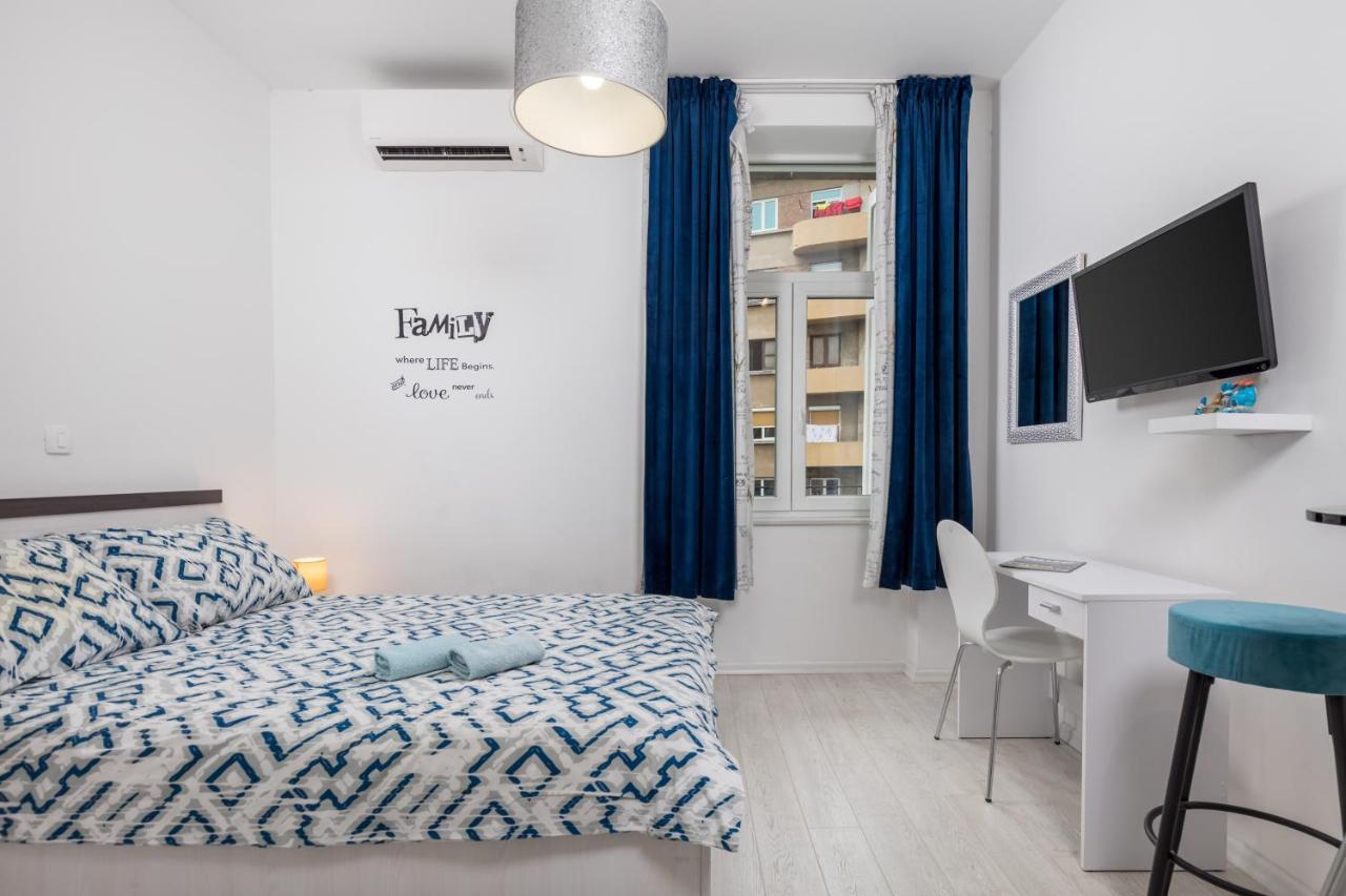 Studio Apartments Fran'S Rijeka Exterior photo