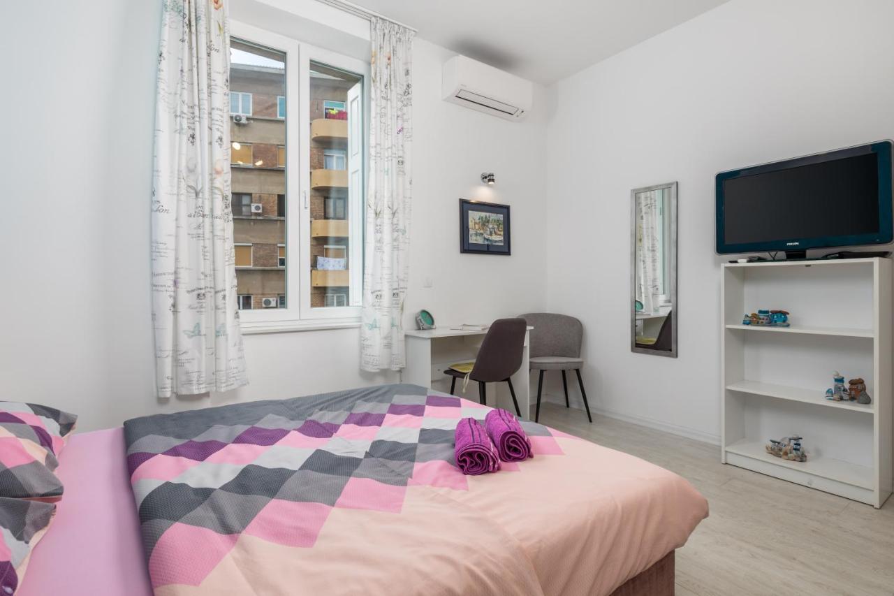 Studio Apartments Fran'S Rijeka Exterior photo